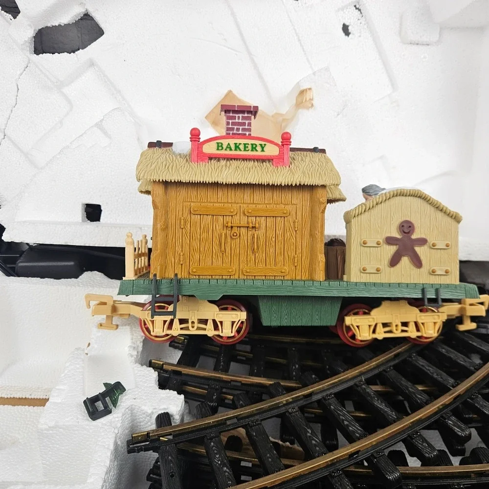 New Bright Musical Holiday Express Electric Animated‎ Train Set No. 386 Santa Fe